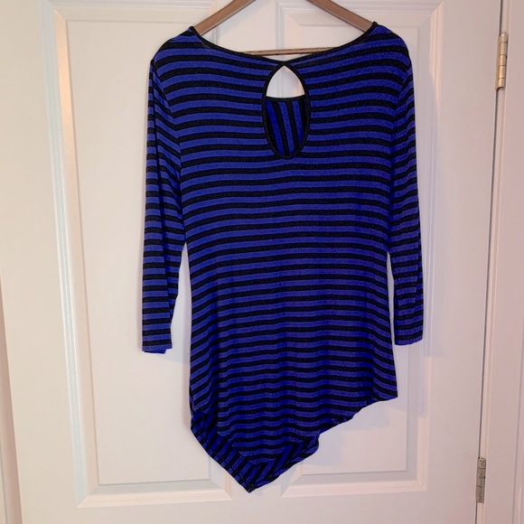 Cable & Gauge Striped Blue and Black Asymmetrical Top in Size M - Picture 6 of 10